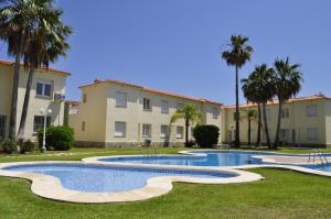 Bazén v ubytovaní Family Beach Club Sevilla II alebo v jeho blízkosti