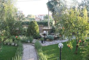 A garden outside Bed&Breakfast degli ulivi Még 10 kép