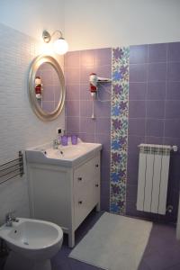 A bathroom at Bed&Breakfast degli ulivi
