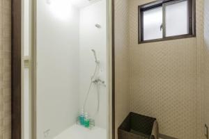 Koupelna v ubytování Teahouse Rouji 茶寮ろうじ + 16 fotografií