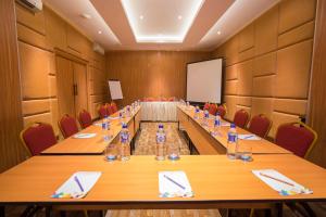 Het zakengedeelte en/of de vergaderruimte van Front One Hotel Jayapura