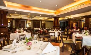 Restauracja lub miejsce do jedzenia w obiekcie Prince Angkor Hotel & Spa