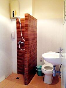 
A bathroom at Muangphol Mansion
