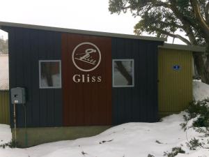 Gliss Ski Club saat musim dingin