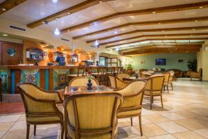 Ресторан / й інші заклади харчування у Mary’s Well Nazareth By Dan Hotels