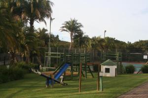 Keurbooms River Lodge 21 tesisinde çocuk oyun alanı