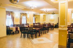 Reštaurácia alebo iné gastronomické zariadenie v ubytovaní Berizka