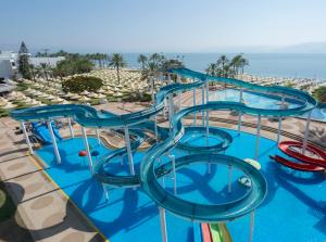 Bazén v ubytování Gai Beach Hotel nebo v jeho okolí