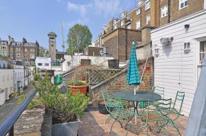 Gallery image of Ennismore Mews in London