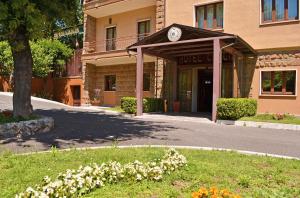 Budova, kde se hotel nachází