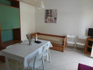 TV a/nebo společenská místnost v ubytování Sicily for Rent