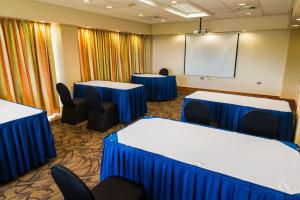 
The business area and/or conference room at Kapok Hotel
