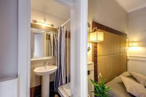 Kúpeľňa v ubytovaní 939 Hotel + 37 fotografií