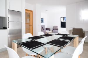 Kuchyň nebo kuchyňský kout v ubytování Sal Mar Suites