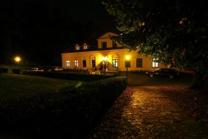 Fotografie z fotogalerie ubytování Dwor Rychwald v destinaci Rychwałd