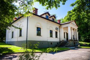 Fotografie z fotogalerie ubytování Dwor Rychwald v destinaci Rychwałd