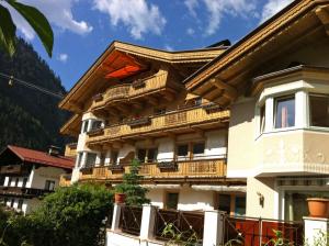 Budova, v ktorej sa apartmánový hotel nachádza