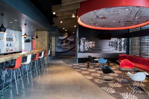 Χώρος καθιστικού στο Ibis Irapuato
