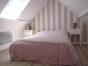 Postel nebo postele na pokoji v ubytování Le Clos BUYRAGANE, Pays d'Auge