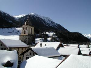 Hotel Weisses Kreuz Bergün talvel