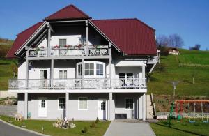 Zgradba, v kateri se nahaja apartma