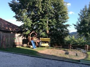 Photo de la galerie de l'établissement Family Hotel Lipite, à Tipchenitsa