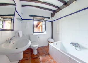 Kupatilo u objektu Apartamentos Camino del Norte