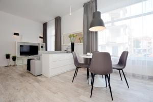 Telewizja i/lub zestaw kina domowego w obiekcie Apartament Towarowa Kolobrzeg
