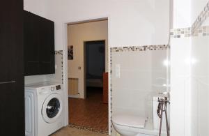 A bathroom at Austria Center - Wien an der Donau