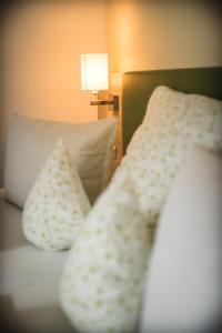 Postel nebo postele na pokoji v ubytování Gasthof - Hotel Zur Post
