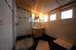 Kúpeľňa v ubytovaní Hotel Garni Lärchenhof