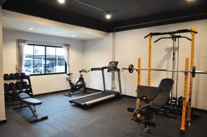Fitness centar i/ili fitness sadržaji u objektu C Room @ Airport by Choktawee