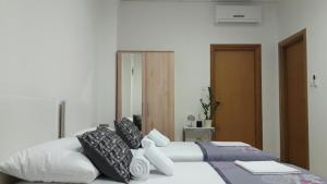 Postel nebo postele na pokoji v ubytování Apartment Smodlaka