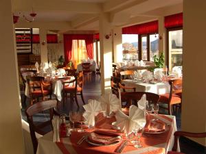 Restorāns vai citas vietas, kur ieturēt maltīti, naktsmītnē Meridian Hotel Bolyarski
