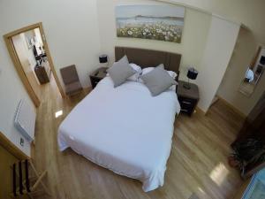 Postel nebo postele na pokoji v ubytování Silvergrove Apartment in E Sussex