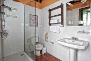 Ванна кімната в Hotel Rural Senderos de Abona