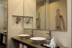 Phòng tắm tại Mercure Bogota BH Zona Financiera +64 ảnh