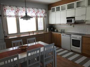 Kuchyň nebo kuchyňský kout v ubytování Ranua Lapland Apartment