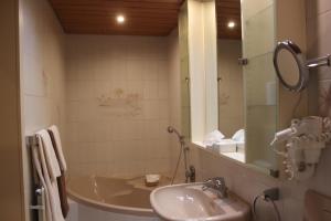 Ein Badezimmer in der Unterkunft Gasthof Tepferdt
