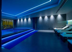 Sundlaugin á Messier 53 Hotel Yerevan eða í nágrenninu