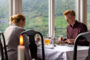 Restoranas ar kita vieta pavalgyti apgyvendinimo įstaigoje Hotel Utsikten - by Classic Norway Hotels