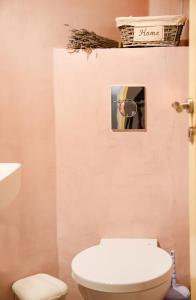 A bathroom at The Grove House