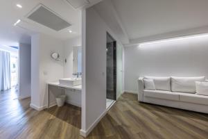 Zdjęcie z galerii obiektu Welikehotel Triton Beach w Cala Ratjada