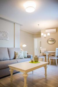 Imagen de la galería de Holidays2Malaga Suites, en Málaga