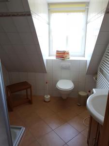 Koupelna v ubytování Ferienwohnung Zum Heuschober