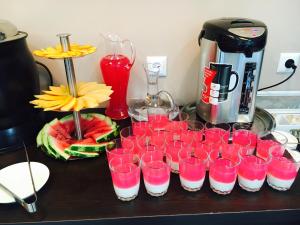 Set per la preparazione di tè e caffè presso Hotel Mountain Mestia