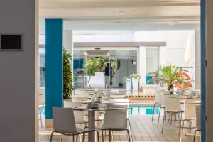 Restauracja lub miejsce do jedzenia w obiekcie Welikehotel Triton Beach