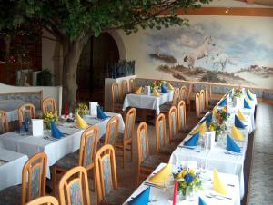 Restoran atau tempat lain untuk makan di Gasthof Rameder Zur Taverne