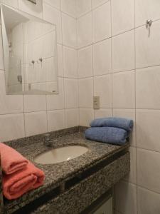 Aparthotel Eporedia tesisinde bir banyo