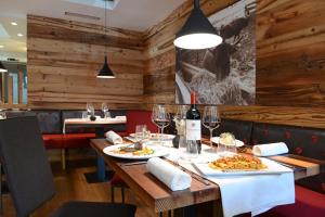 Nápoje v ubytovaní Dolomeet Boutique Hotel